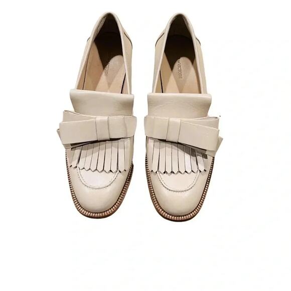 Pour La Victoire Tegan Loafer In Parchment Leather Sz 6 - Picture 3 of 13